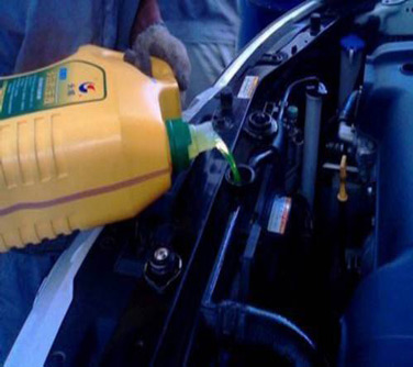 汽車防凍液消泡劑應用場景